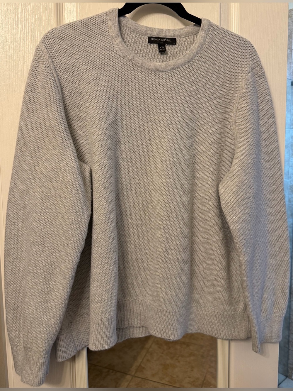 Banana Republic Men’s Heather Light Gray Crewneck Sweater